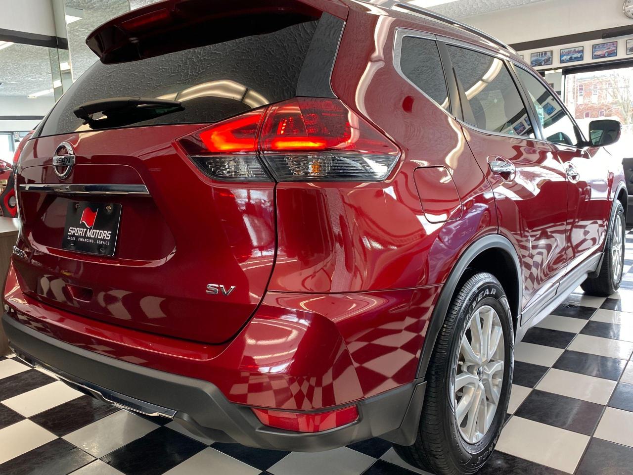 2018 Nissan Rogue SV+SafetyShield+BlindSpot+ApplePlay+ACCIDENT FREE Photo108