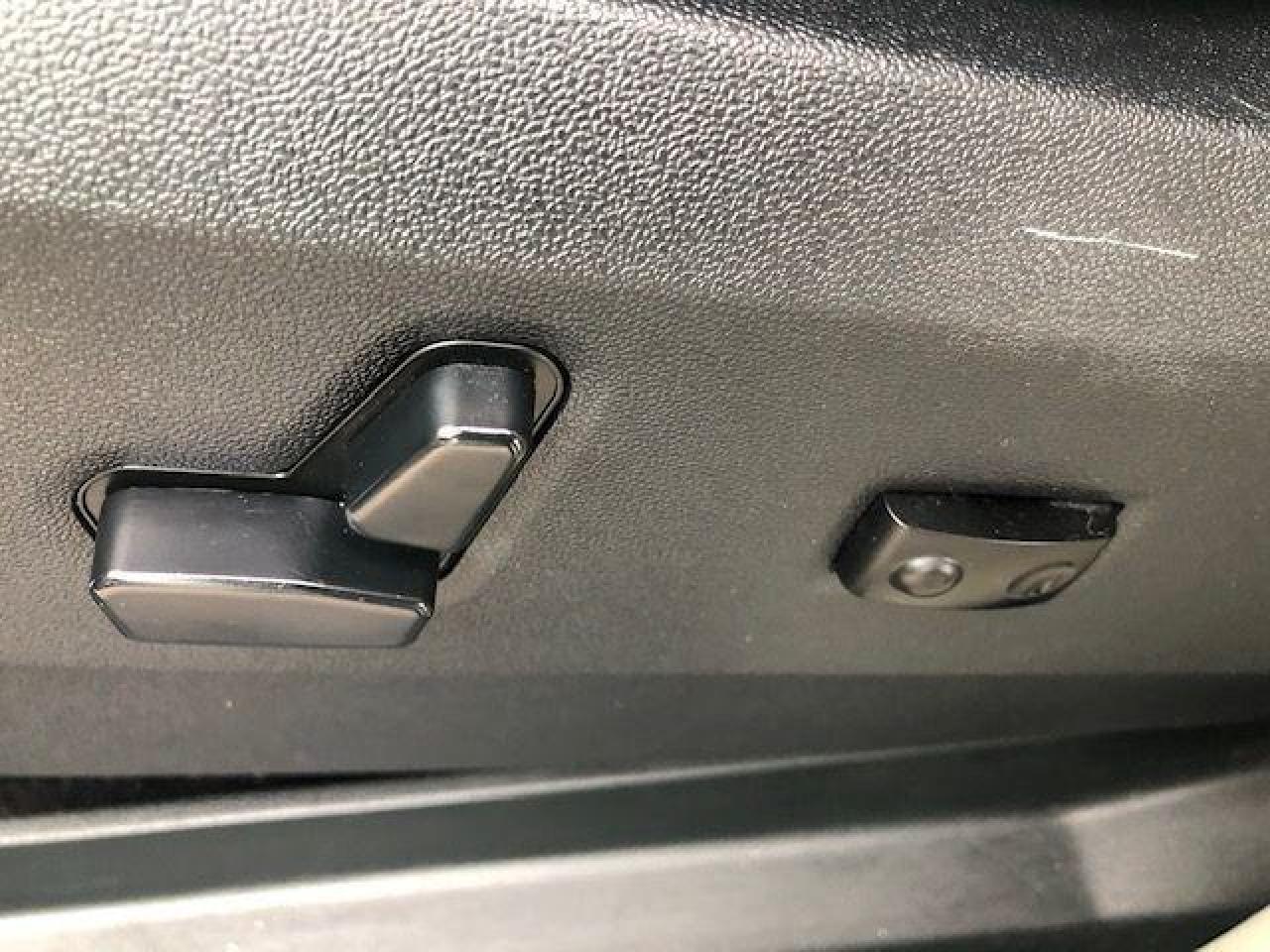 2011 Dodge Grand Caravan Crew Plus - Photo #18