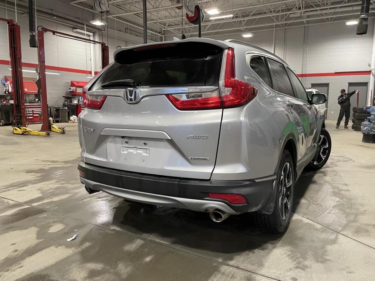 2019 Honda CR-V Touring Photo