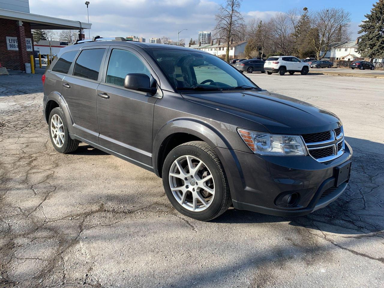 2016 Dodge Journey Limited with 7 Seats, DVD and Sunroof - Photo #3