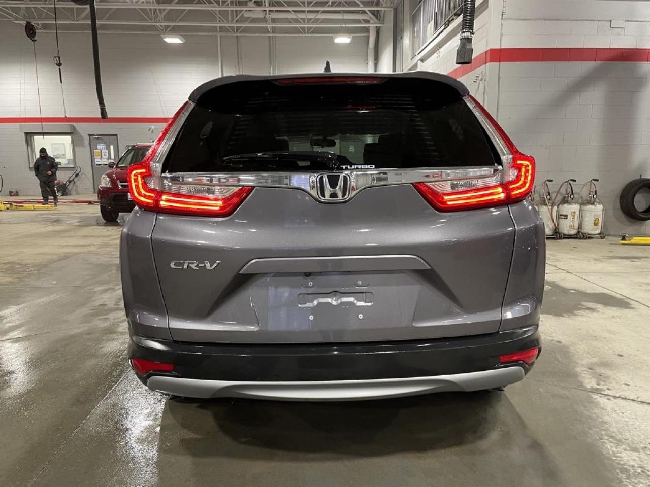 2018 Honda CR-V LX Photo3