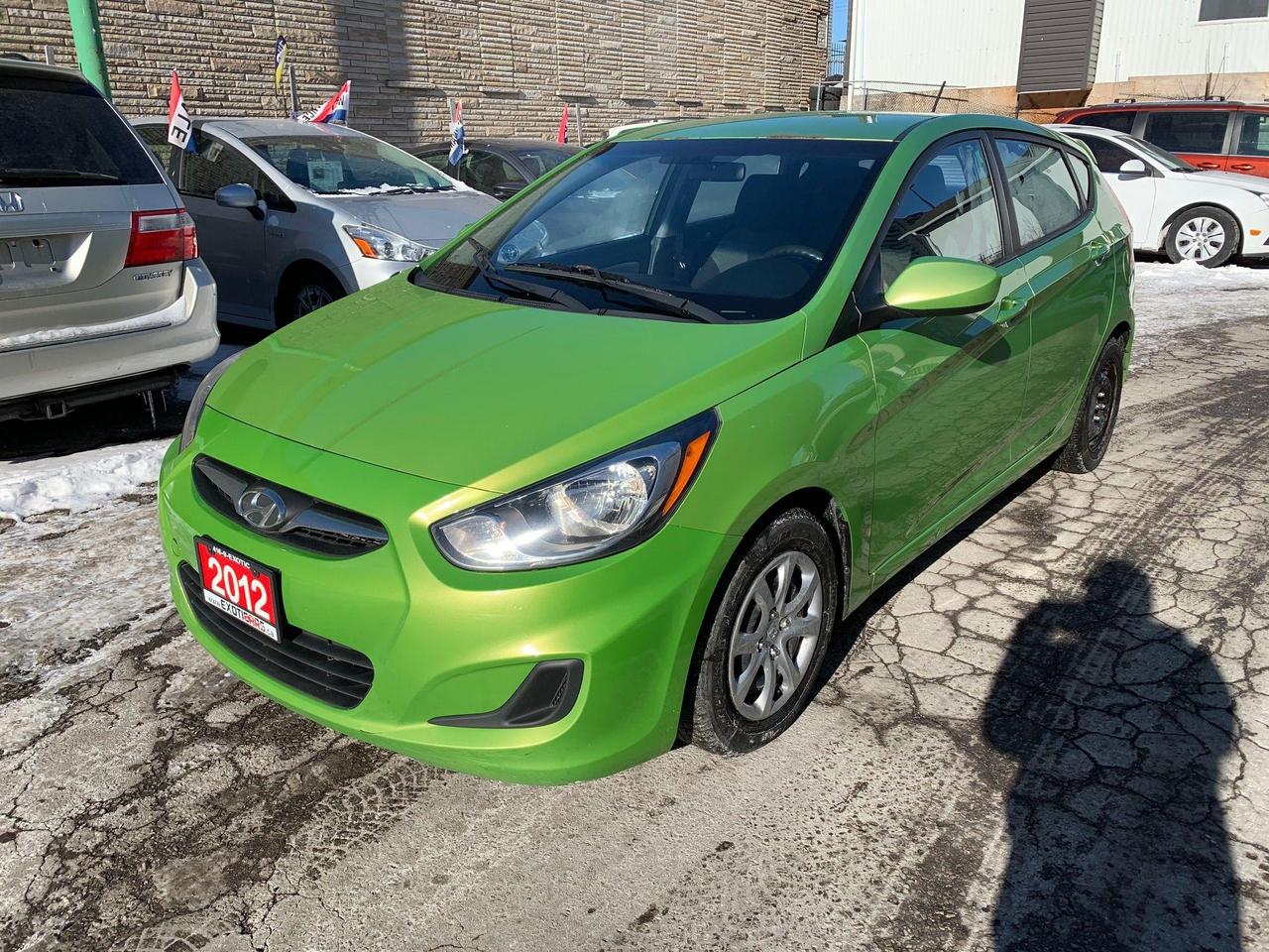 2012 Hyundai Accent  Photo
