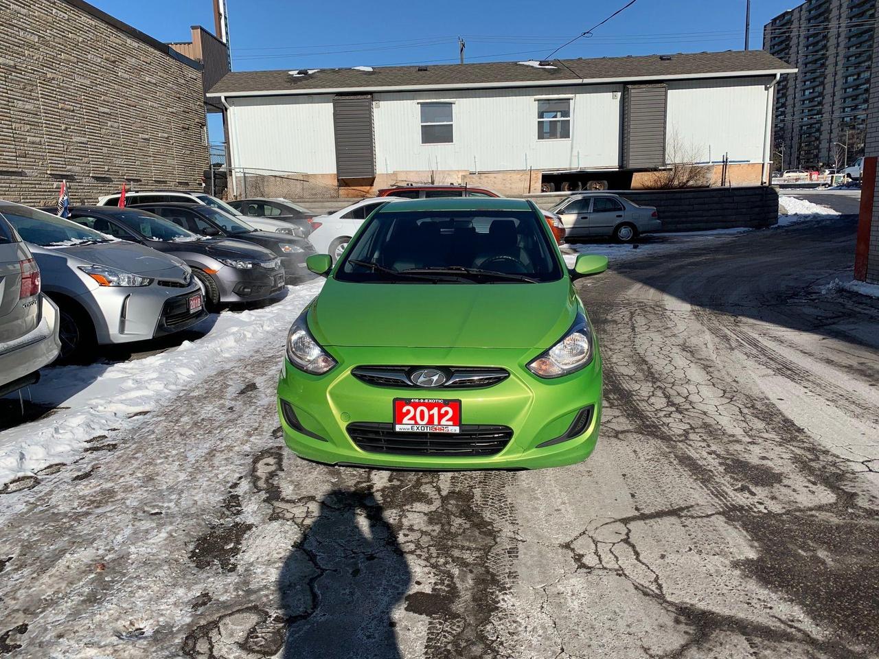 2012 Hyundai Accent  Photo