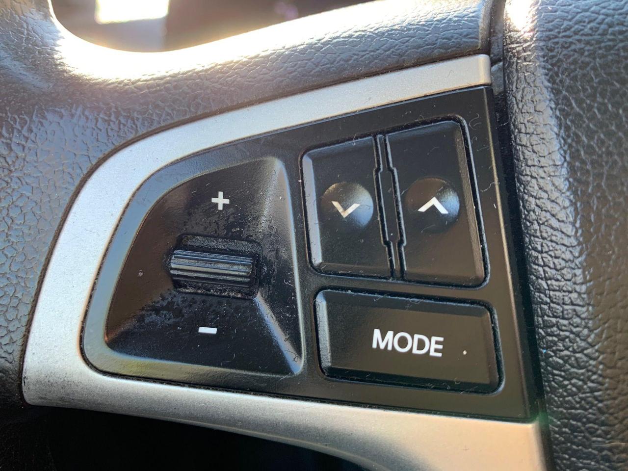 2012 Hyundai Accent  Photo