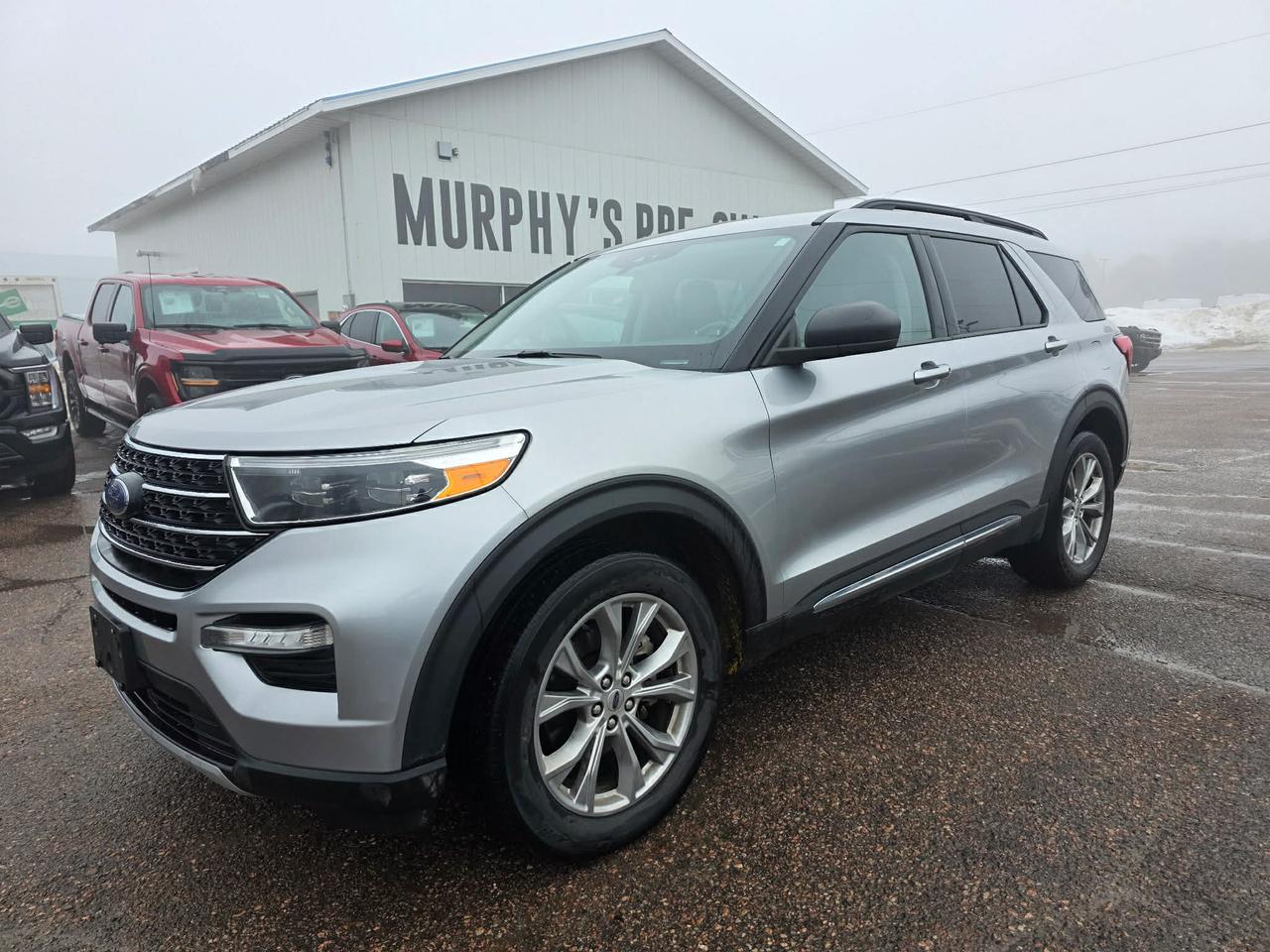 2021 Ford Explorer XLT Photo0