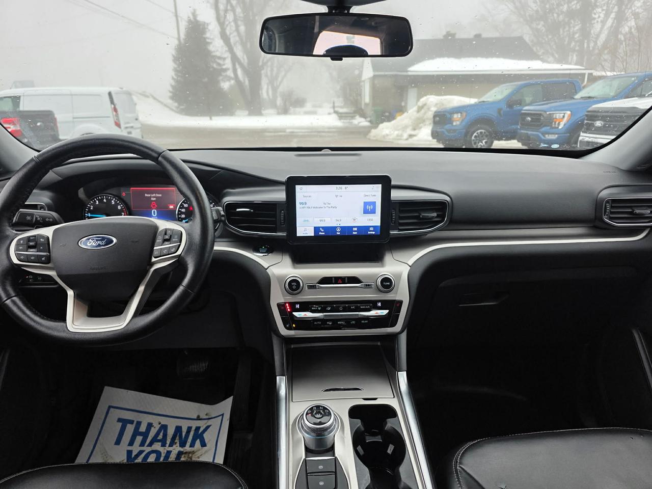 2021 Ford Explorer XLT Photo2