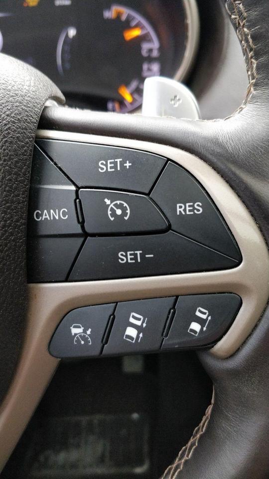2014 Jeep Grand Cherokee Summit Eco Diesel Photo