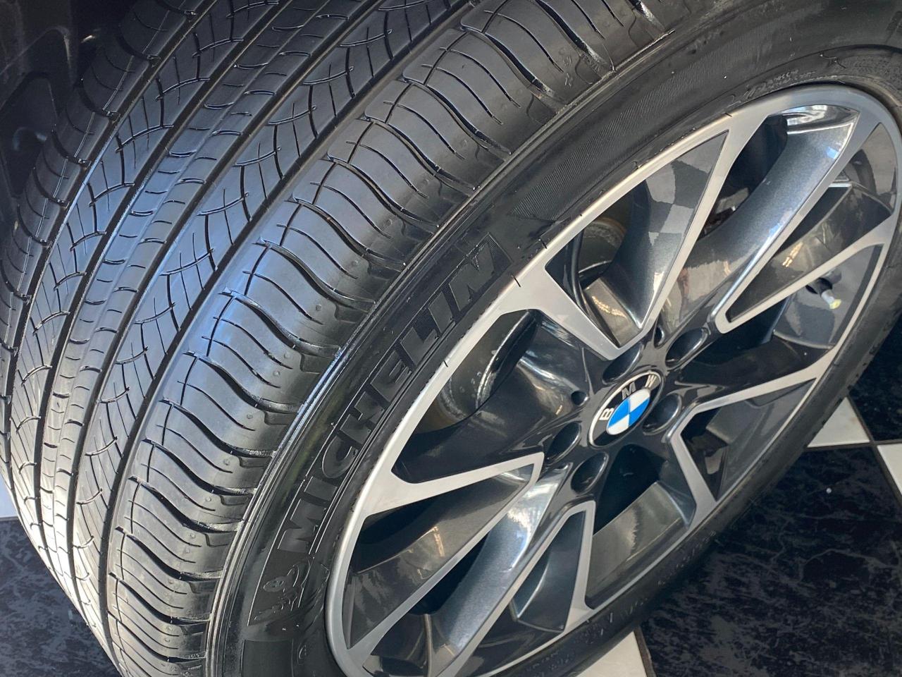 2017 BMW X5 xDrive35i TECH+HUD+BMW Warranty+ACCIDENT FREE - Photo #12