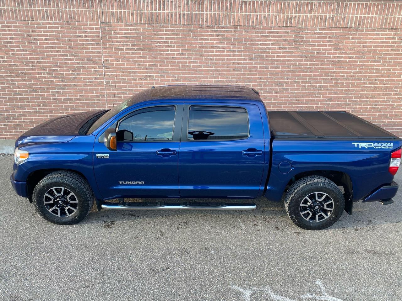 2015 Toyota Tundra SR5 Photo3