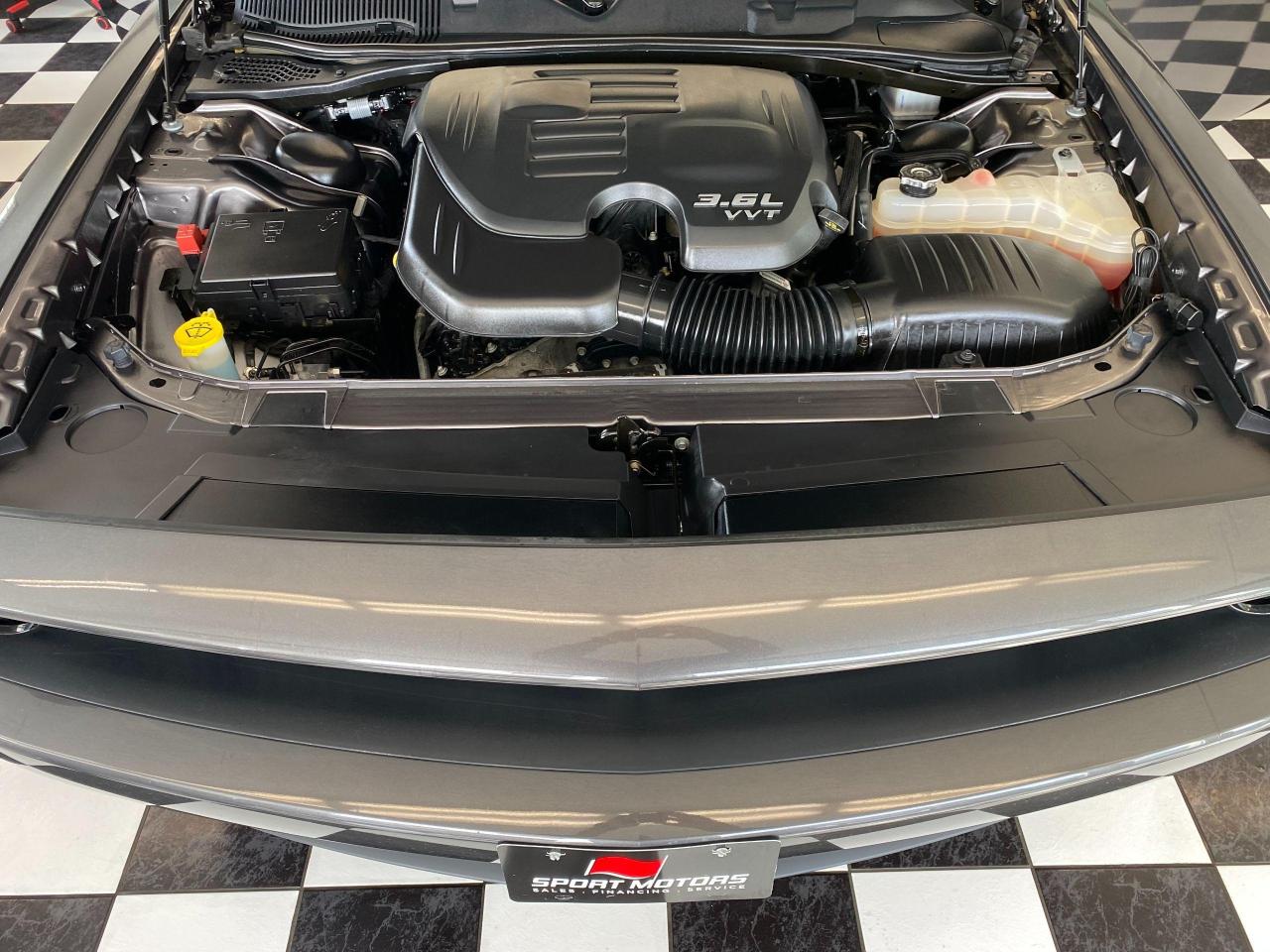 2018 Dodge Challenger SXT Plus+CooledLeather+Roof+NewTires+ACCIDENT FREE - Photo #7