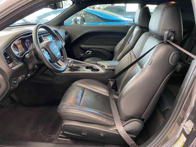 2018 Dodge Challenger SXT Plus+CooledLeather+Roof+NewTires+ACCIDENT FREE Photo18
