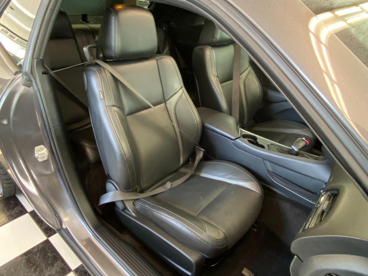 2018 Dodge Challenger SXT Plus+CooledLeather+Roof+NewTires+ACCIDENT FREE - Photo #22
