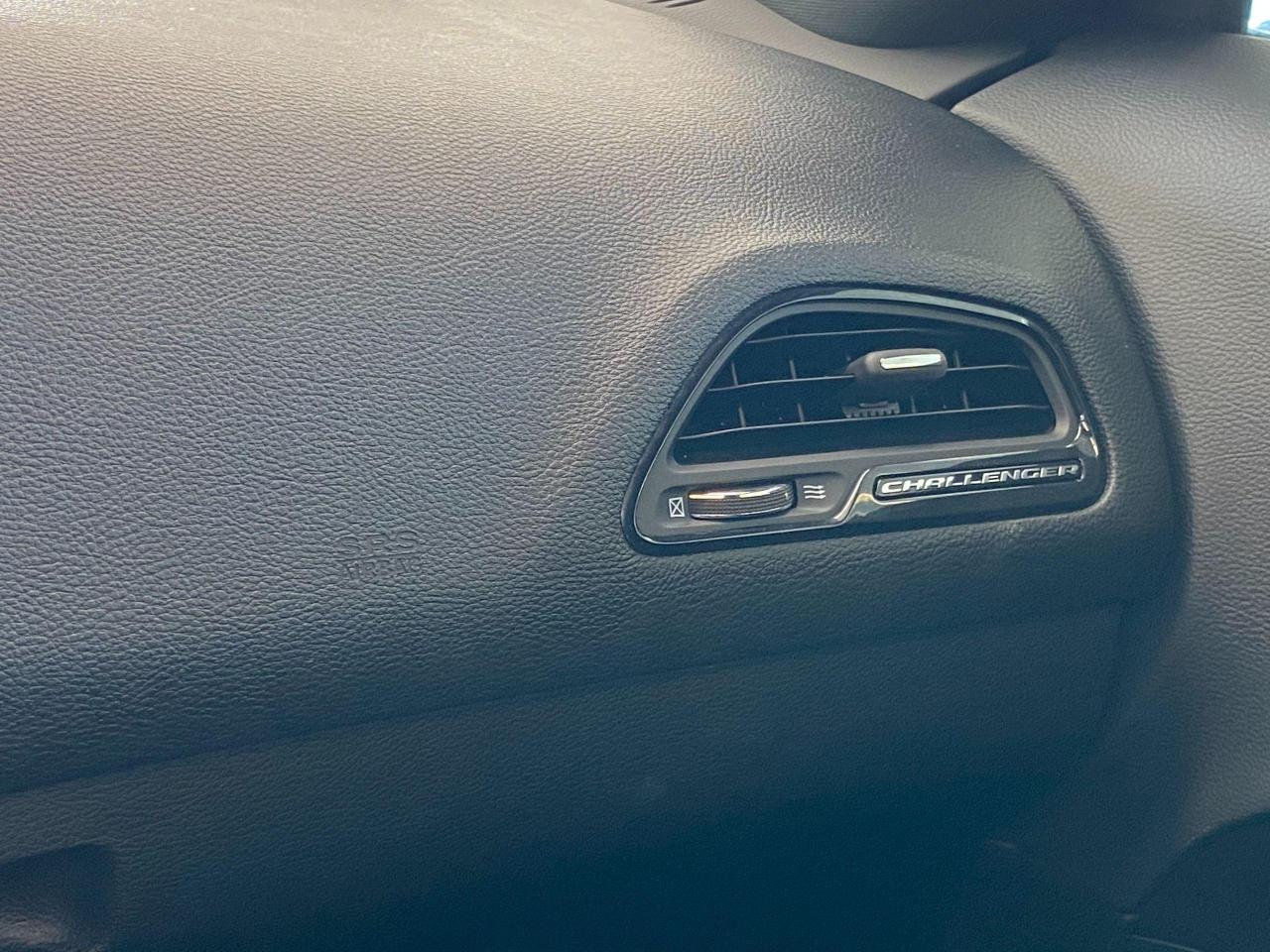 2018 Dodge Challenger SXT Plus+CooledLeather+Roof+NewTires+ACCIDENT FREE - Photo #46