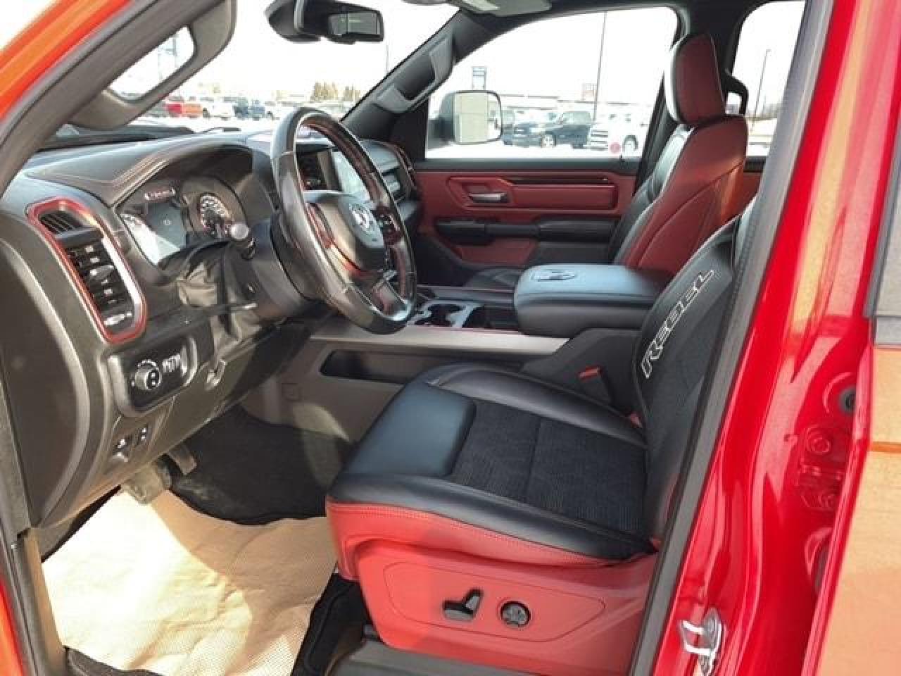 2019 RAM 1500 REBEL,PANARAMIC ROOF,NAVIGATION Photo2