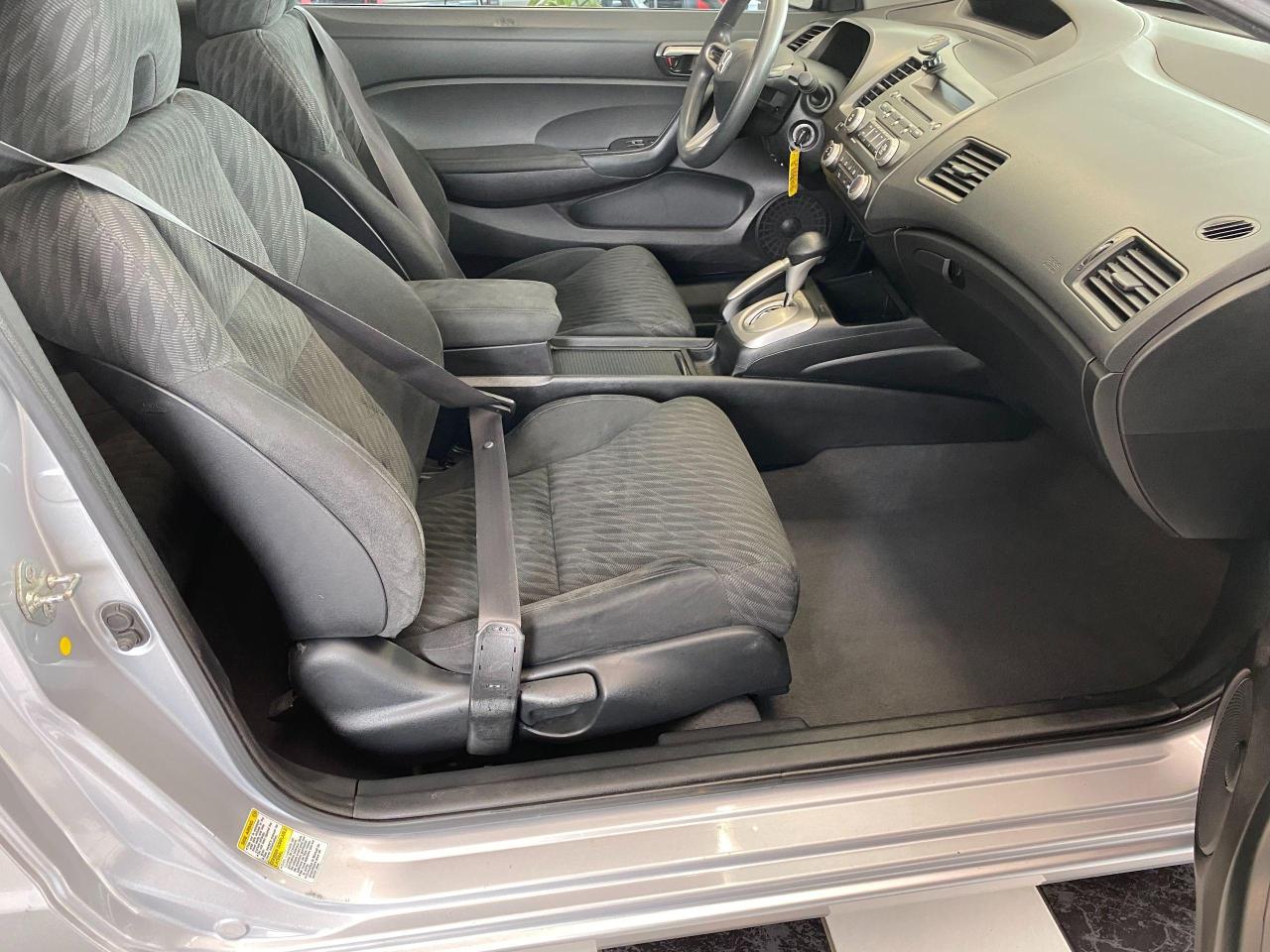 2009 Honda Civic LX+Sunroof+New Tires & Brakes+A/C+ACCIDENT FREE - Photo #20