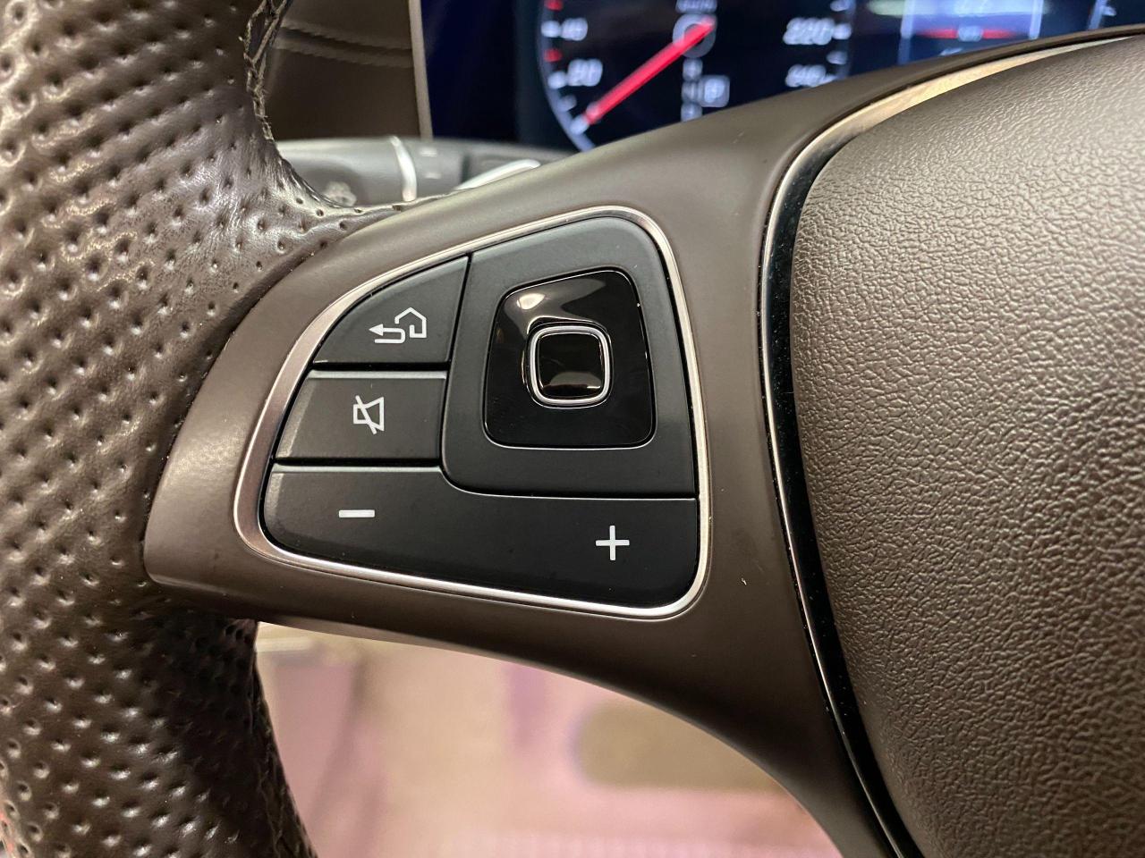 2017 Mercedes-Benz E-Class E400 4MATIC AMG PKG+Massage Seat+ACCIDENT FREE - Photo #54
