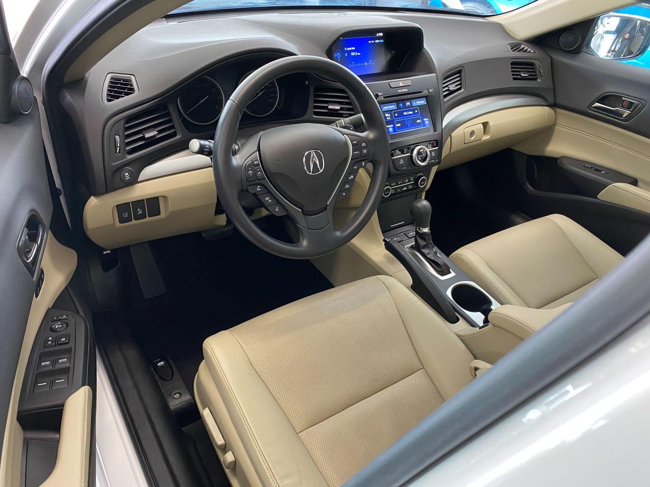 2017 Acura ILX Premium+Camera+TECH+Lane Keep+BSM+ACCIDENT FREE - Photo #17