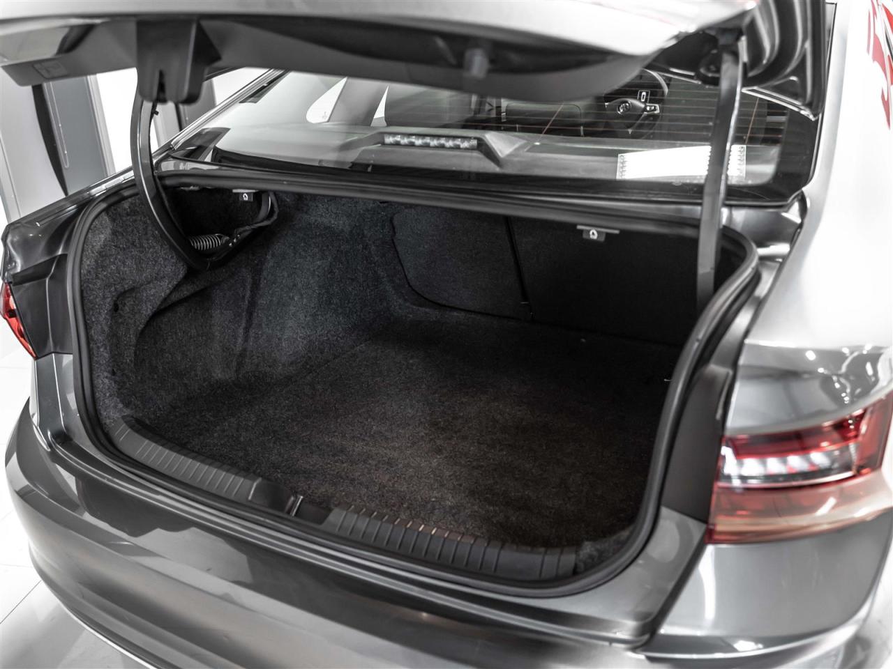 2019 Volkswagen Jetta S|REARCAM|APPLE CARPLAY|HEATED SEATS|LOADED Photo