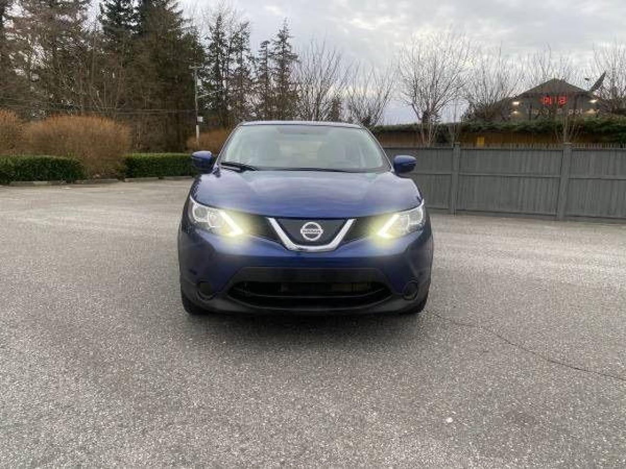 2018 Nissan Qashqai S - Photo #3