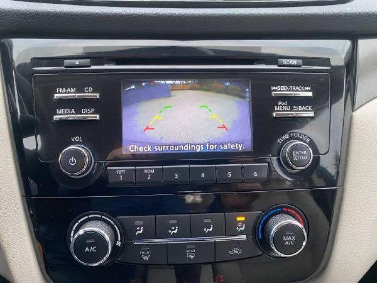2018 Nissan Qashqai S - Photo #15