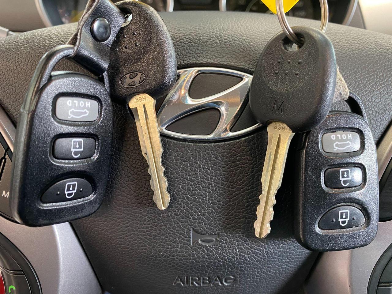 2013 Hyundai Elantra Limited+Sunroof+Leather+Bluetooth+New Brakes - Photo #14