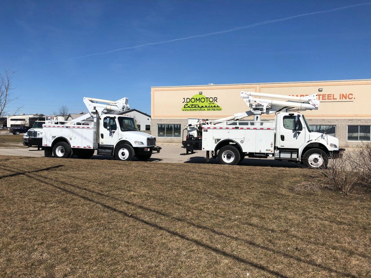 2008 Freightliner M2 Business Class BUCKET TRUCK - Photo #13