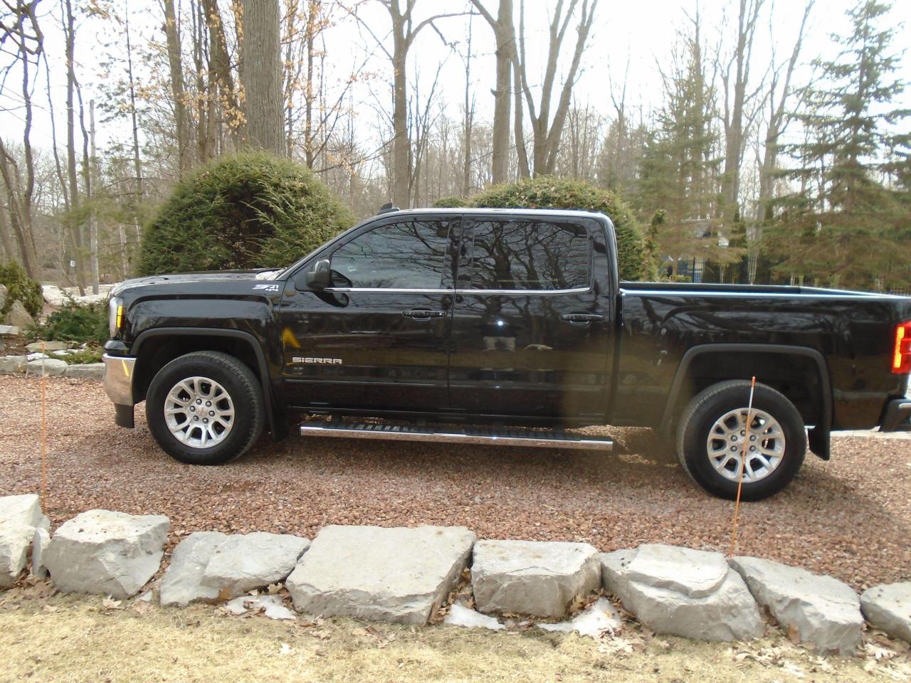 2018 GMC Sierra 1500 SLE - Photo #7