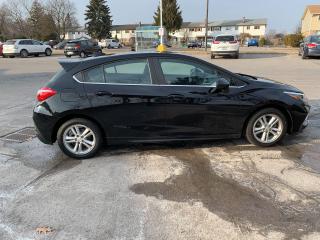 2017 Chevrolet Cruze LT RS 1.4L WITH TURBO. SUNROOF, REVERSE CAMERA - Photo #6