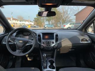 2017 Chevrolet Cruze LT RS 1.4L WITH TURBO. SUNROOF, REVERSE CAMERA - Photo #10