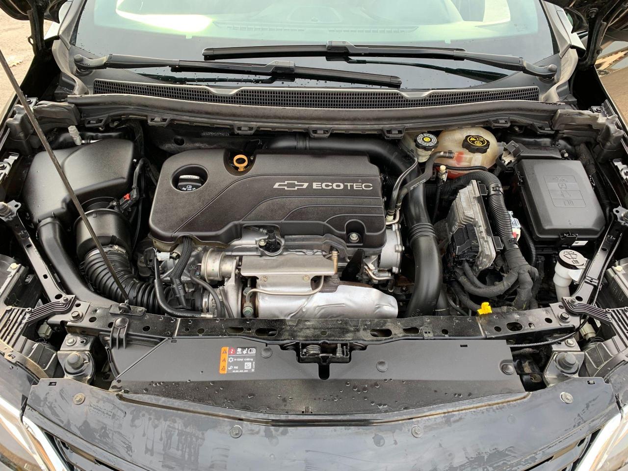 2017 Chevrolet Cruze LT RS 1.4L WITH TURBO. SUNROOF, REVERSE CAMERA - Photo #18