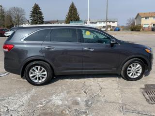 2016 Kia Sorento 3.3L LX+ V6 ALL WHEEL DRIVE AND 7 SEATS - Photo #6