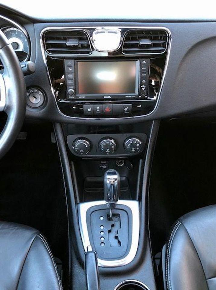 2013 Chrysler 200 LIMITED-ALL CREDIT ACCEPTED Photo