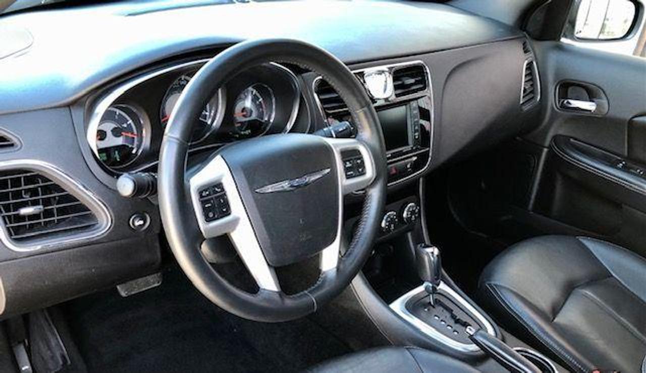 2013 Chrysler 200 LIMITED-ALL CREDIT ACCEPTED Photo