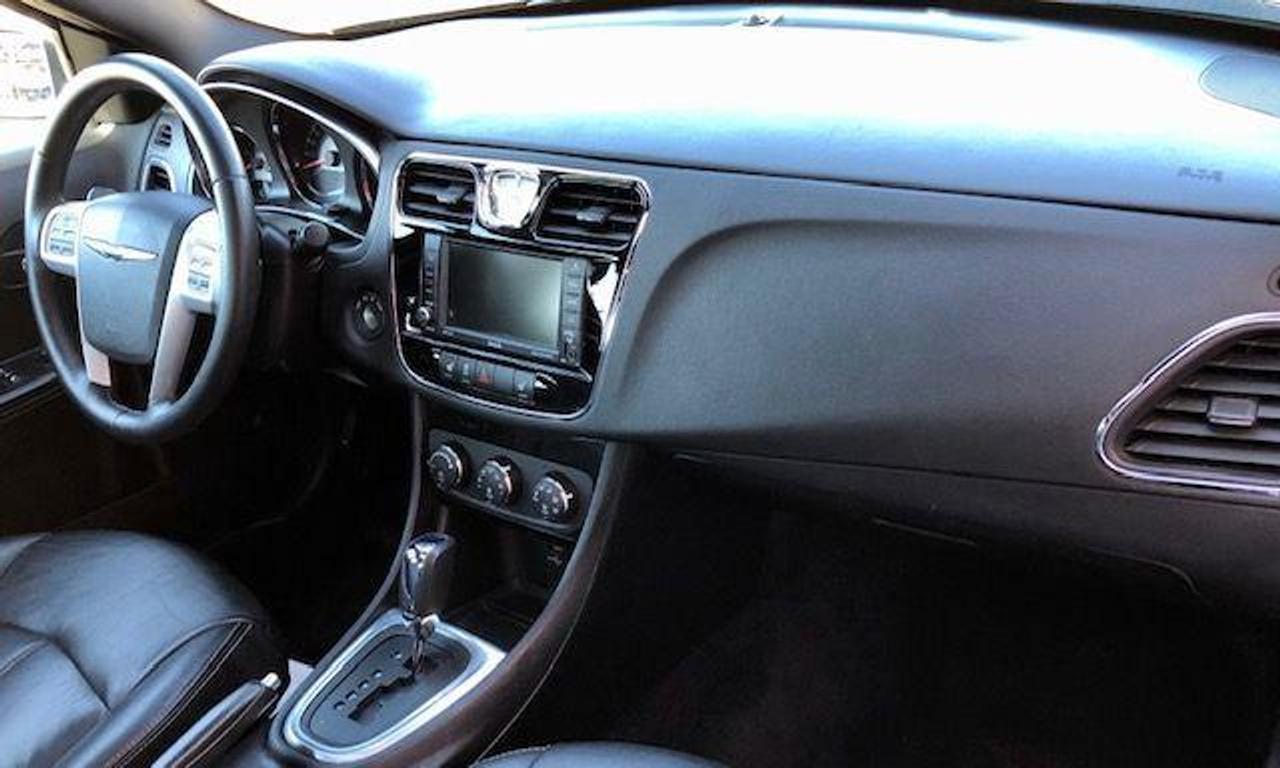 2013 Chrysler 200 LIMITED-ALL CREDIT ACCEPTED Photo