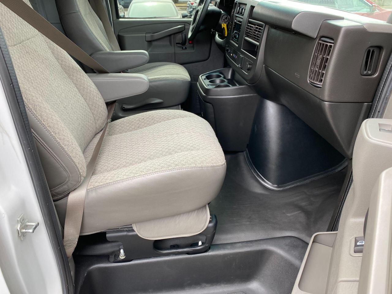 2019 GMC Savana 2500 Cargo 6.0L V8 Extended+Camera+ACCIDENT FREE Photo80