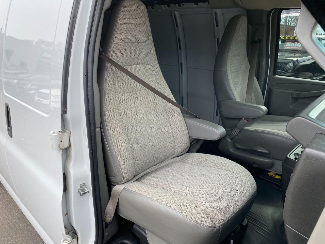 2019 GMC Savana 2500 Cargo 6.0L V8 Extended+Camera+ACCIDENT FREE Photo21