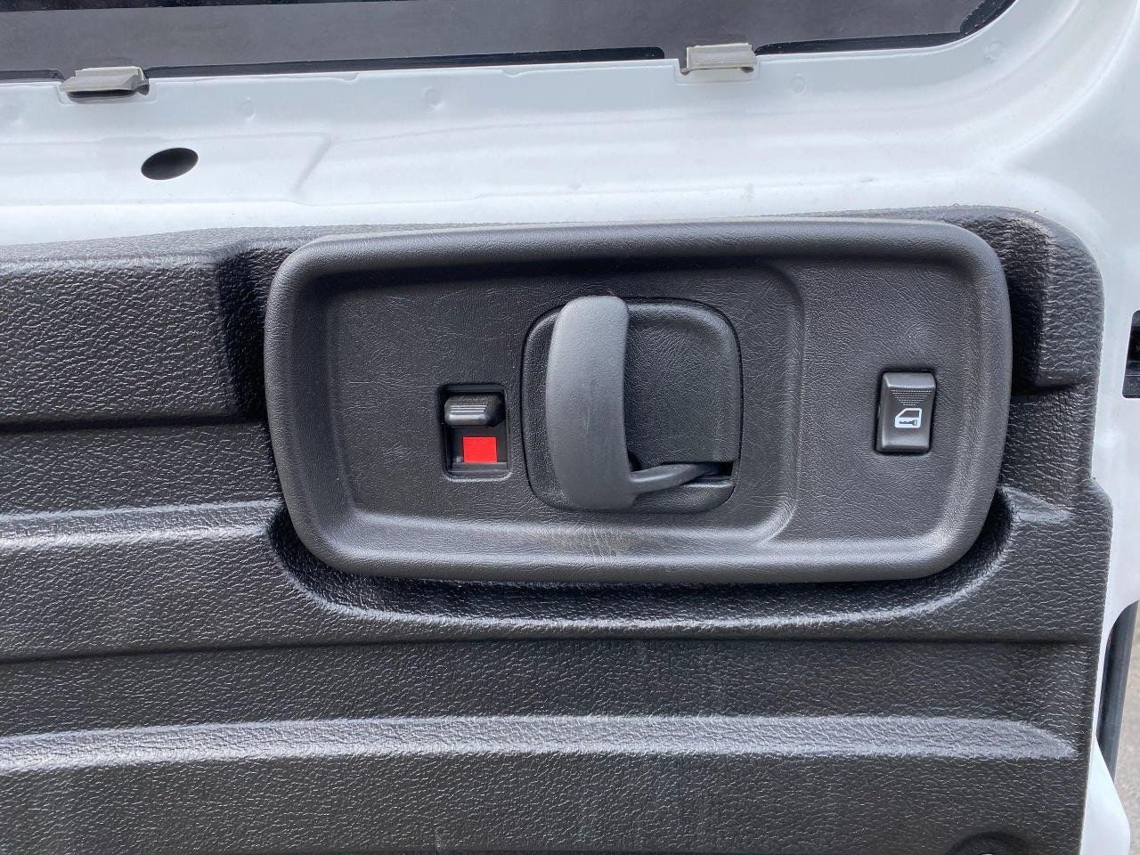 2019 GMC Savana 2500 Cargo 6.0L V8 Extended+Camera+ACCIDENT FREE Photo99