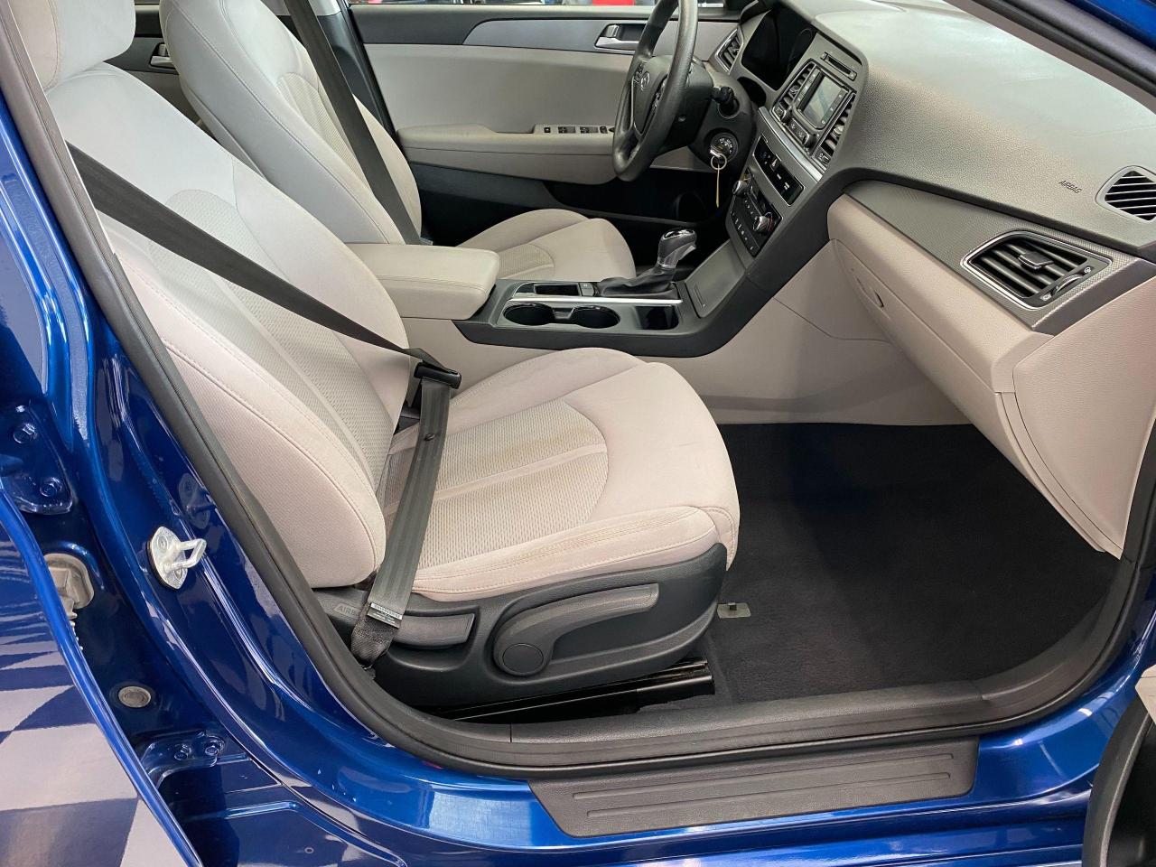2015 Hyundai Sonata 2.4L GL+New Tires+Camera+HeatedSeats+ACCIDENT FREE - Photo #21