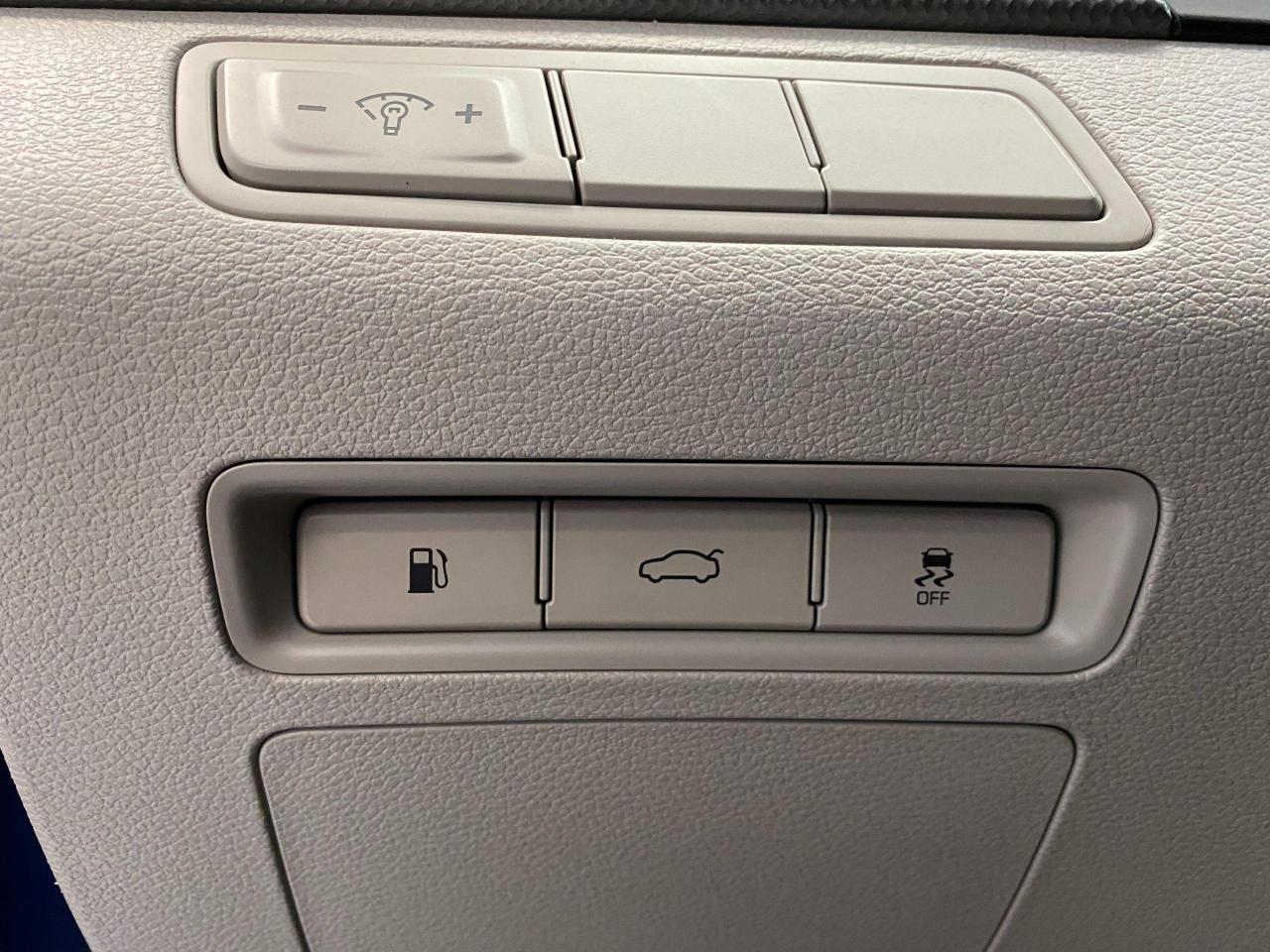 2015 Hyundai Sonata 2.4L GL+New Tires+Camera+HeatedSeats+ACCIDENT FREE - Photo #48