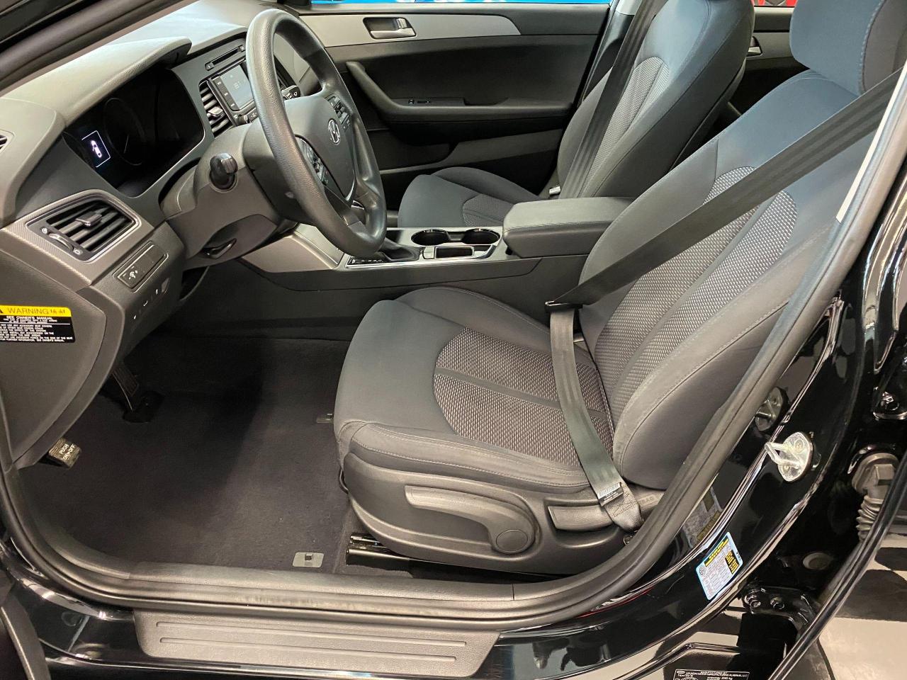 2017 Hyundai Sonata GL+Camera+Bluetooth+Heated Seats+AC+ACCIDENT FREE Photo84