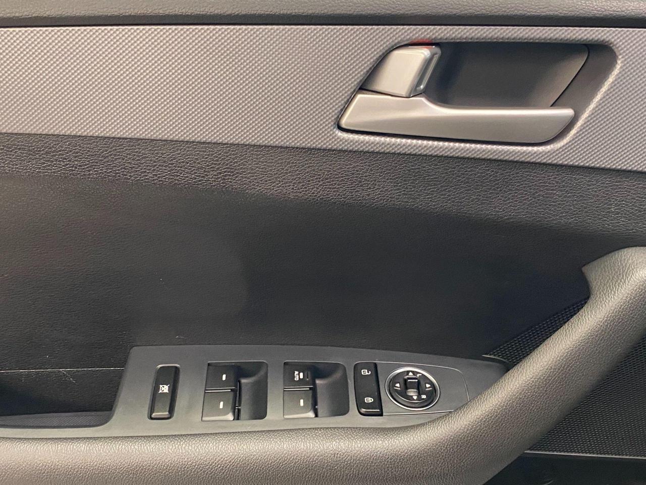 2017 Hyundai Sonata GL+Camera+Bluetooth+Heated Seats+AC+ACCIDENT FREE - Photo #51
