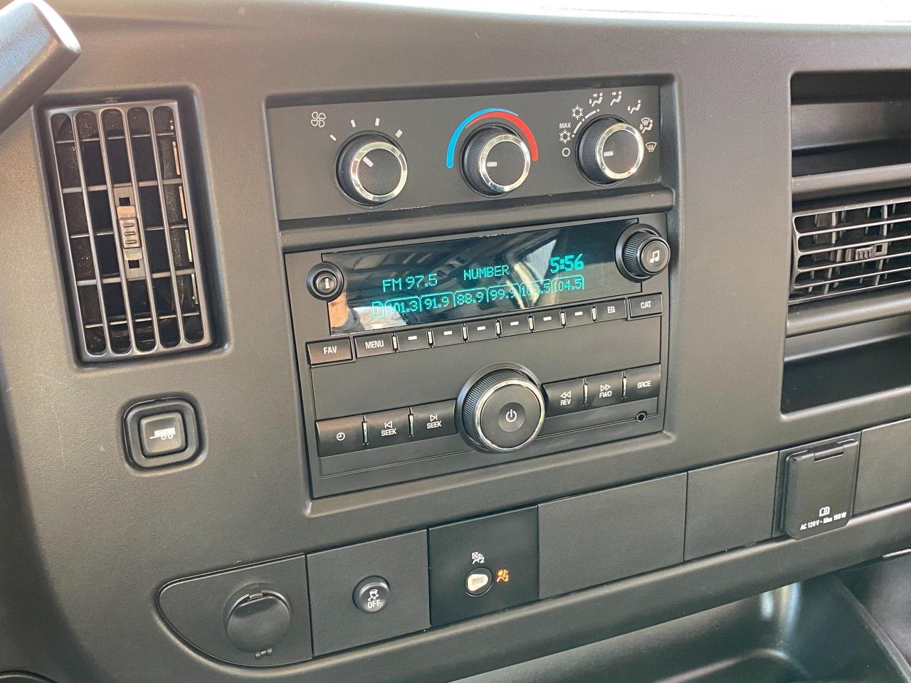 2018 GMC Savana 2500 Cargo 6.0L V8+Camera+Cruise+ACCIDENT FREE - Photo #10