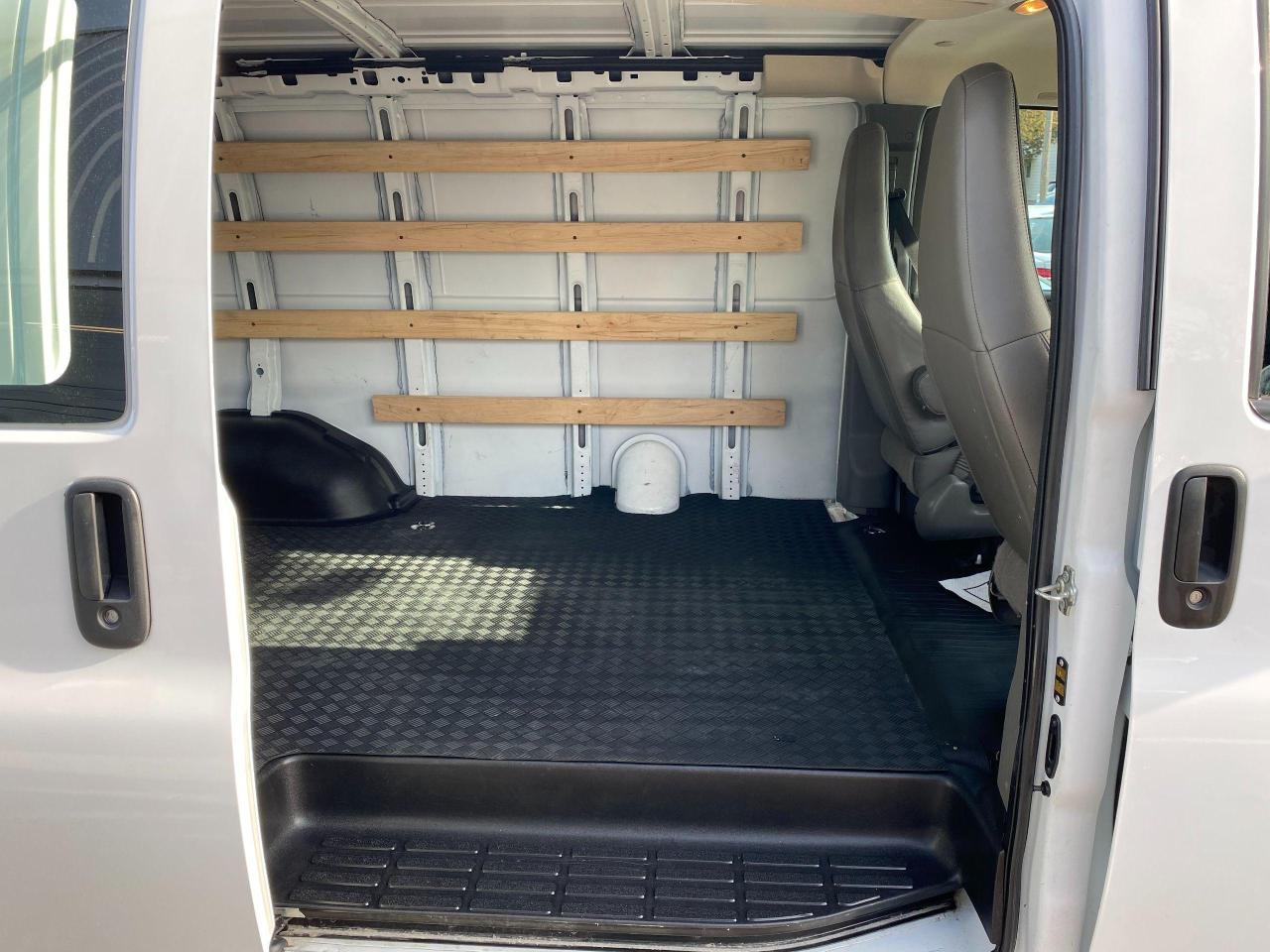 2018 GMC Savana 2500 Cargo 6.0L V8+Camera+Cruise+ACCIDENT FREE Photo80