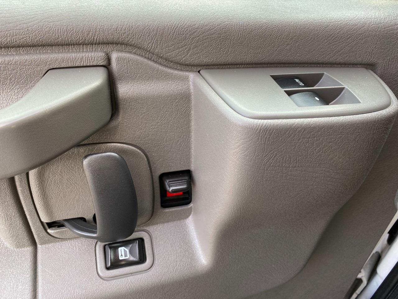 2018 GMC Savana 2500 Cargo 6.0L V8+Camera+Cruise+ACCIDENT FREE - Photo #42