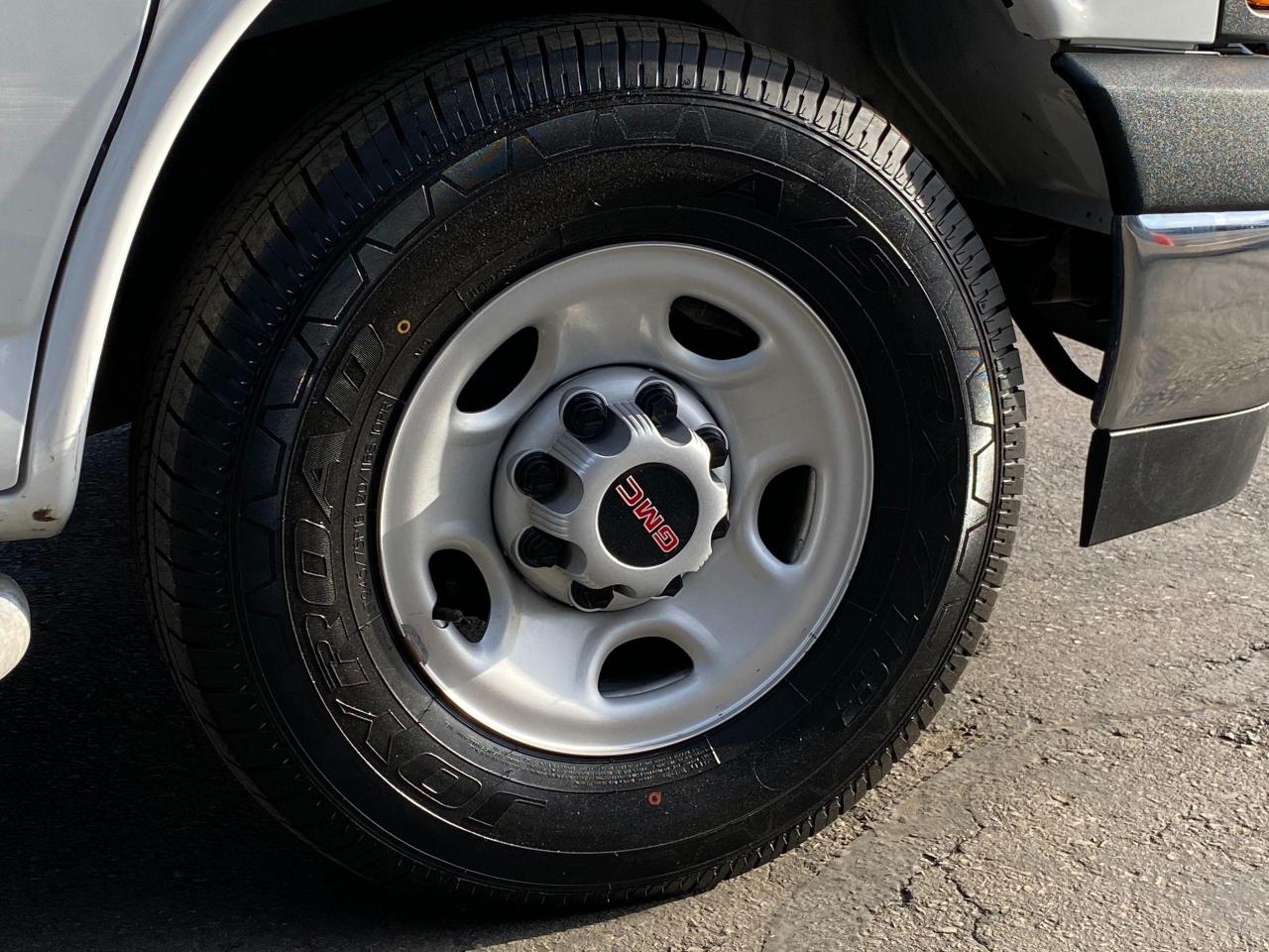 2018 GMC Savana 2500 Cargo 6.0L V8+Camera+Cruise+ACCIDENT FREE - Photo #47