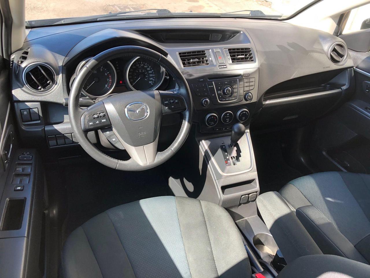 2015 Mazda MAZDA5 GS, Auto, No Accidents! Low Mileage! Photo