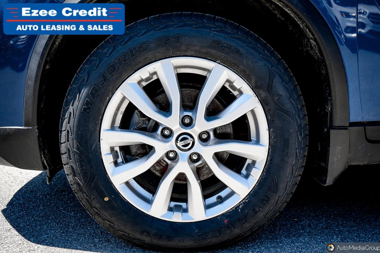 2017 Nissan Rogue SV Photo37