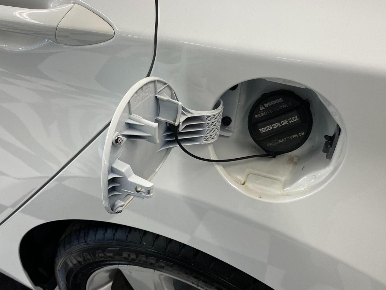 2013 Hyundai Elantra GLS+Sunroof+Remote Start+HeatedSeats+ACCIDENT FREE - Photo #64