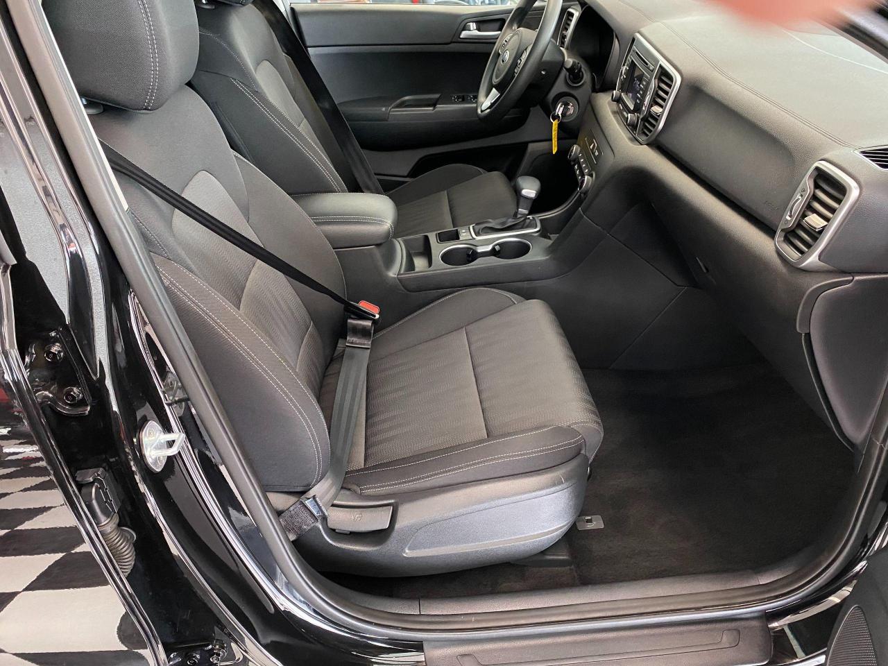 2019 Kia Sportage LX+Camera+Bluetooth+Heated Seats+ACCIDENT FERE - Photo #22