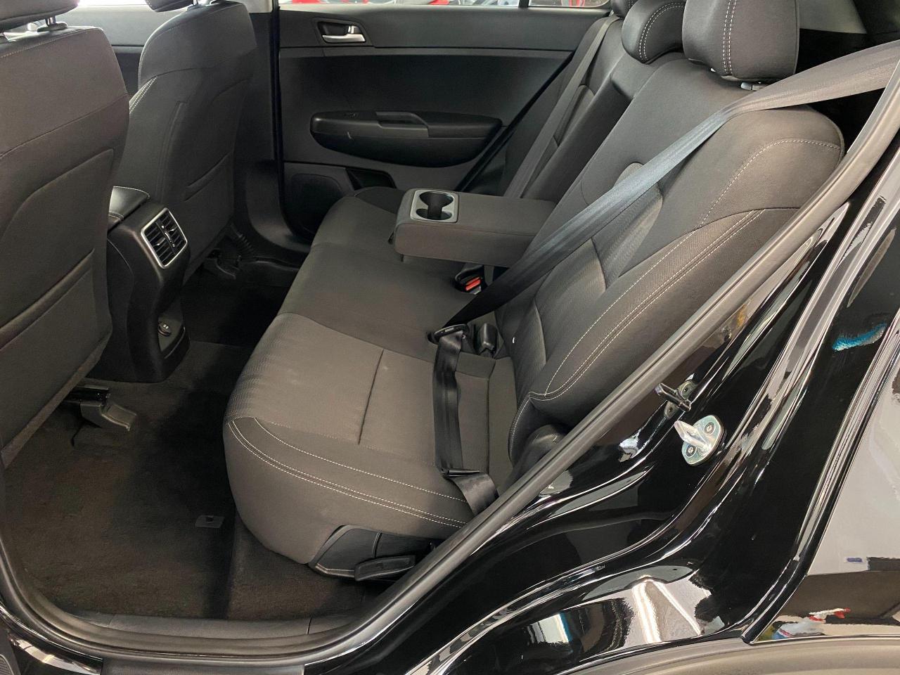 2019 Kia Sportage LX+Camera+Bluetooth+Heated Seats+ACCIDENT FERE - Photo #24